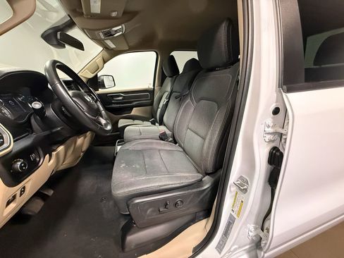 Used 2020 RAM 1500 Big Horn AWD/4WD image 12