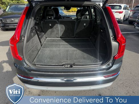 Certified 2022 Volvo XC90 T6 Inscription w/ Lounge Package image 24