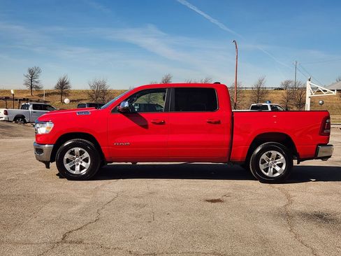 Used 2024 RAM 1500 Laramie AWD/4WD image 4