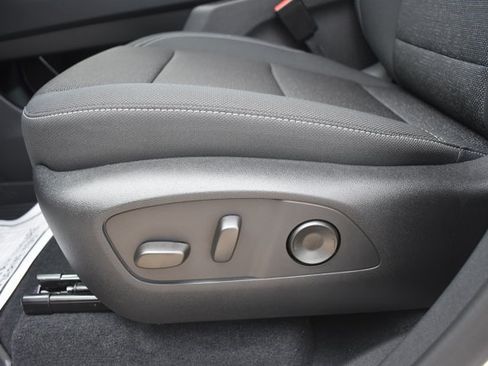 New 2026 Chevrolet Traverse LT w/ Driver Confidence Package FWD image 13