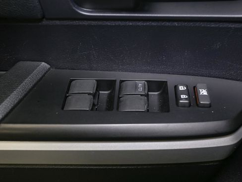 Used 2016 Toyota Tundra SR5 image 35