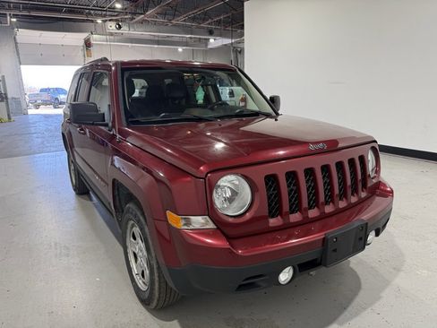 Used 2017 Jeep Patriot Sport w/ Power Value Group image 4