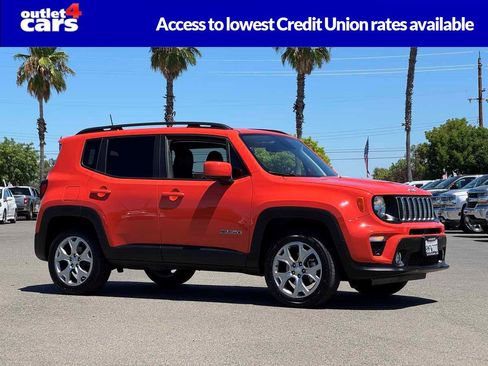 Used 2019 Jeep Renegade Latitude w/ Popular Equipment Group AWD/4WD image 1