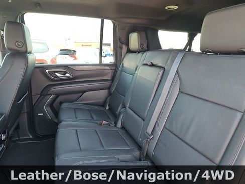 Used 2023 Chevrolet Suburban LT image 28