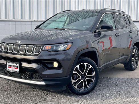 Used 2022 Jeep Compass Limited image 2
