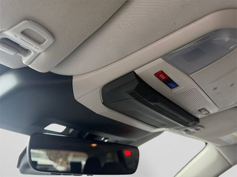 Used 2023 Subaru Ascent Premium w/ Convenience Package image 27