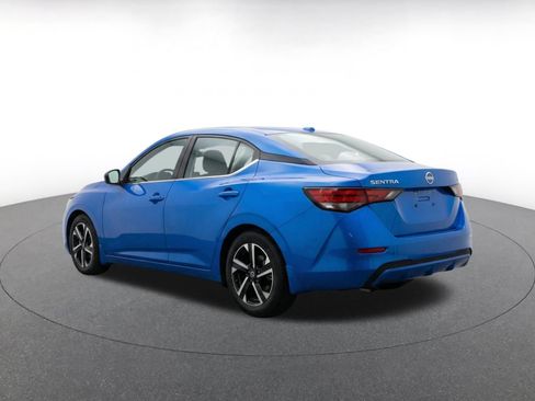Used 2025 Nissan Sentra SV FWD image 5