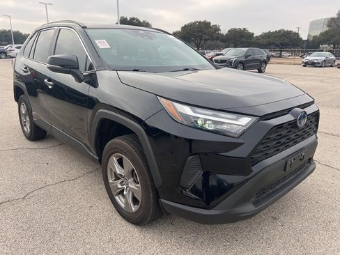 Used 2024 Toyota RAV4 XLE image 3
