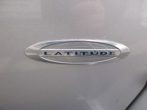 Used 2012 Jeep Compass Latitude image 10