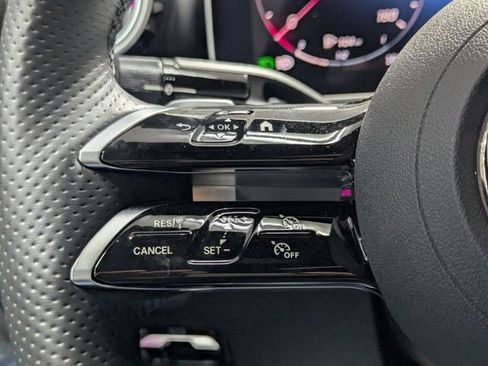 Used 2025 Mercedes-Benz CLE 300 4MATIC Coupe image 19