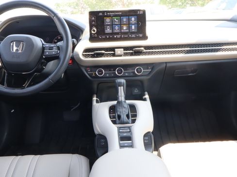 Used 2025 Honda HR-V EX-L image 12
