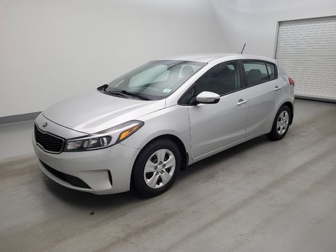 Used 2017 Kia Forte LX FWD image 2