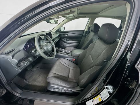 Used 2025 Honda Accord SE image 13