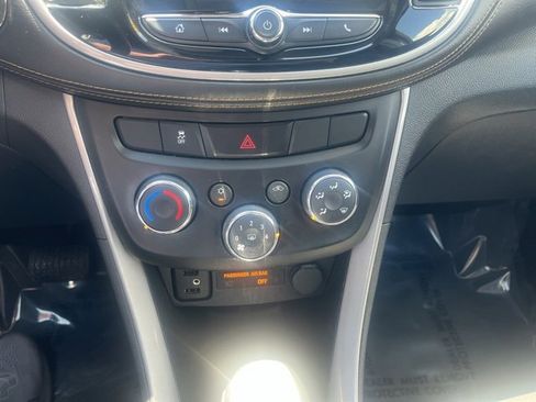Used 2017 Chevrolet Trax LT w/ Driver Confidence Package image 23