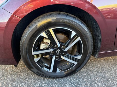 Used 2025 Nissan Sentra SV image 29