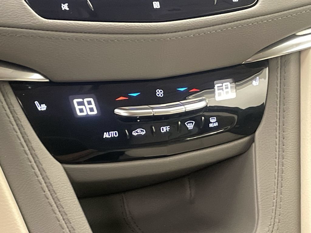 Used 2021 Cadillac XT5 Premium Luxury w/ LPO, Floor Liner Package FWD image 12