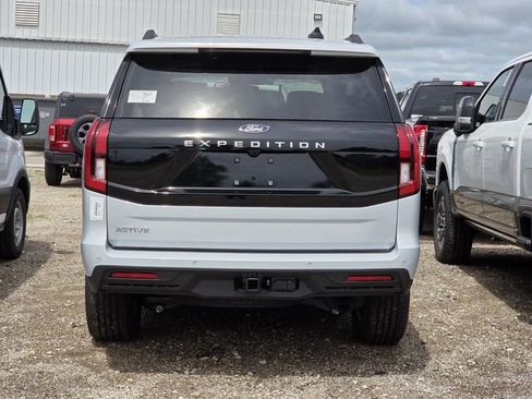 New 2026 Ford Expedition Active RWD image 5