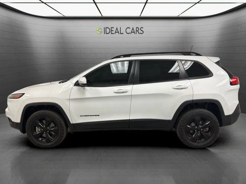Used 2017 Jeep Cherokee High Altitude AWD/4WD image 8
