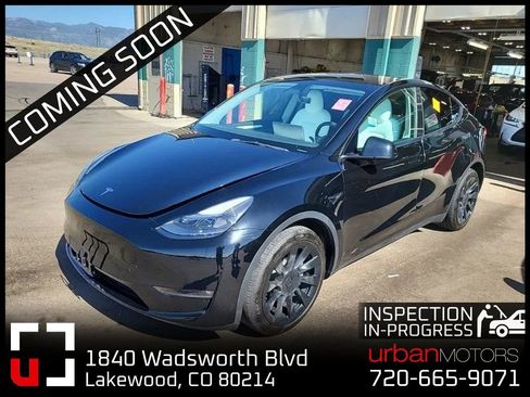 Used 2023 Tesla Model Y Long Range AWD/4WD image 1