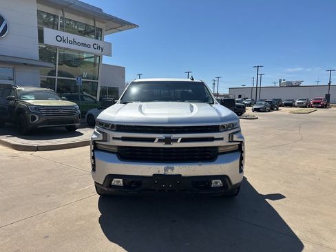 Used 2020 Chevrolet Silverado 1500 RST w/ Texas Edition AWD/4WD image 2