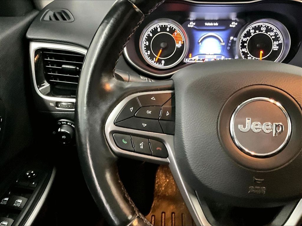 Used 2020 Jeep Cherokee Limited AWD/4WD image 23