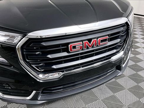 Certified 2024 GMC Terrain SLE w/ Driver Convenience Package FWD image 29