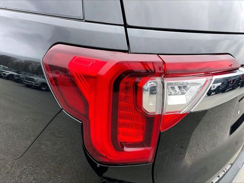 Used 2023 GMC Acadia SLT AWD/4WD image 31