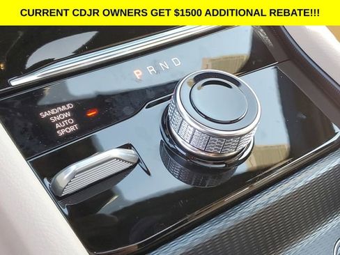 New 2025 Jeep Grand Cherokee Limited w/ Luxury Tech Group II image 12