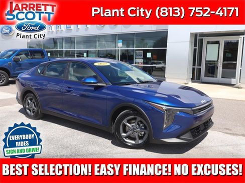 Used 2025 Kia K4 FWD image 1