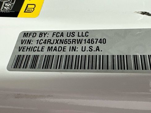 Certified 2024 Jeep Wrangler Unlimited w/ Convenience Group AWD/4WD image 22