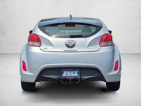 Used 2012 Hyundai Veloster FWD image 6