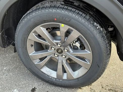 New 2026 Ford Explorer Active w/ Active Comfort Package image 9