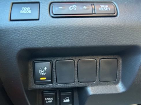 Used 2025 Nissan Frontier PRO-4X w/ Black Accent Package image 15