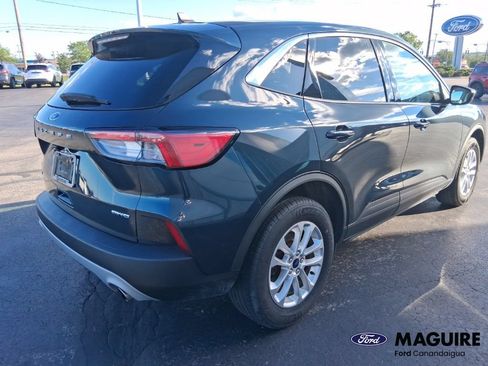 Used 2022 Ford Escape SE w/ Cold Weather Package AWD/4WD image 5