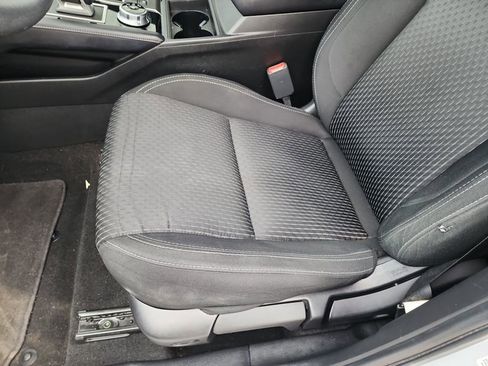 Used 2022 Mitsubishi Outlander ES image 16