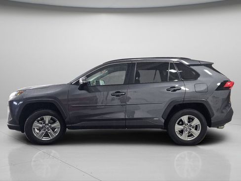 Used 2024 Toyota RAV4 LE AWD/4WD image 20