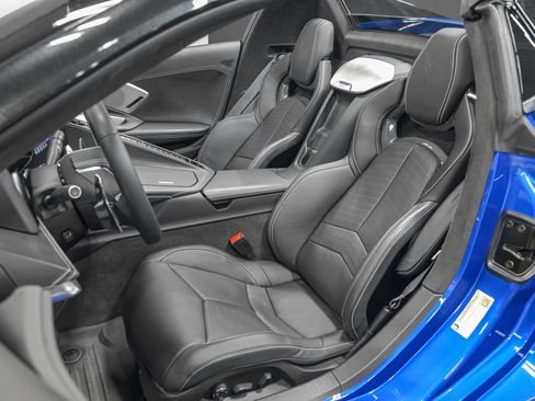 Used 2023 Chevrolet Corvette Stingray Premium Conv RWD image 13