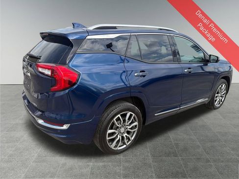 Used 2022 GMC Terrain Denali w/ Denali Premium Package AWD/4WD image 6