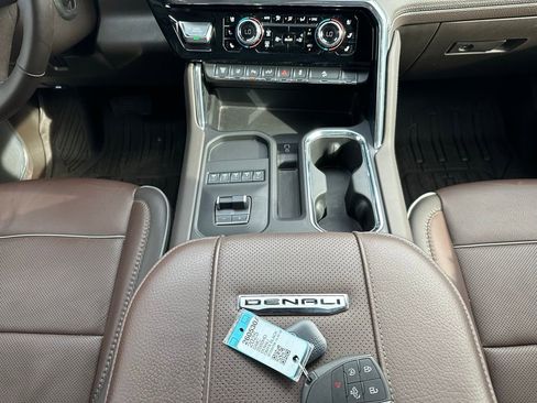 Used 2025 GMC Sierra 2500 Denali w/ Denali Reserve Package image 21