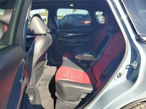 Used 2023 INFINITI QX50 Sport image 16