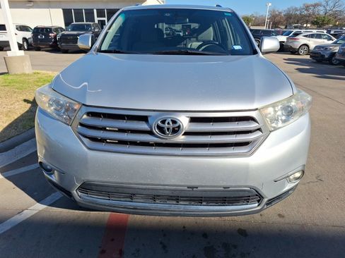 Used 2011 Toyota Highlander 2WD image 9