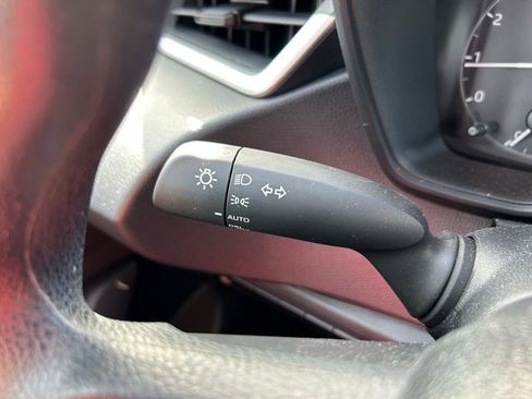 Certified 2025 Toyota Corolla LE image 21