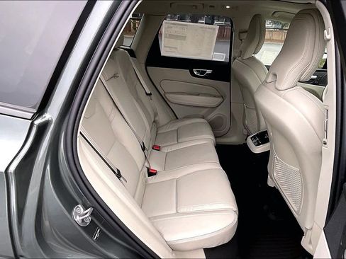 New 2026 Volvo XC60 B5 Ultra w/ Climate Package PRO image 27