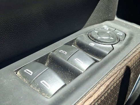 Used 2020 Chevrolet Silverado 2500 LT AWD/4WD image 25