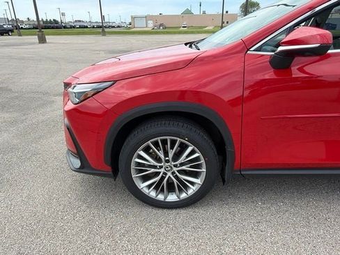 Used 2024 Lexus NX 350h AWD w/ Vision Package image 11