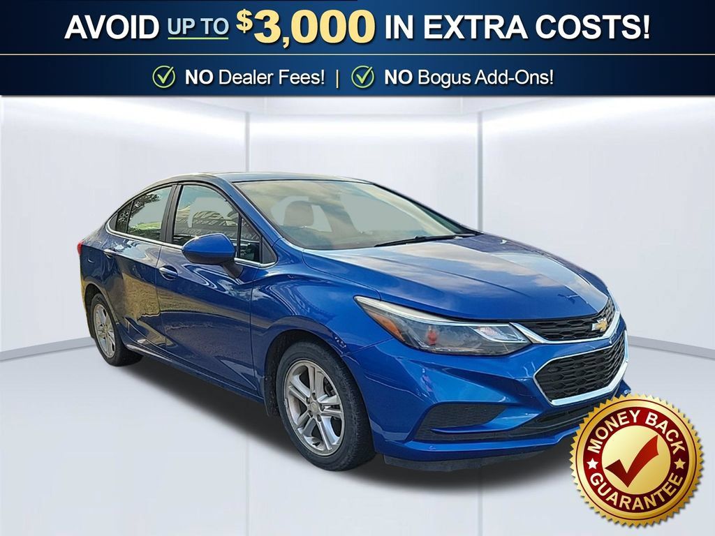 Used 2018 Chevrolet Cruze LT FWD image 1