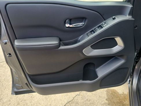 Used 2026 Nissan Frontier SV w/ All-Weather Content Package image 12