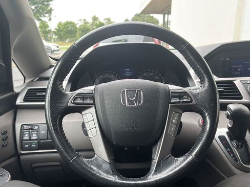 Used 2016 Honda Odyssey Touring Elite image 7
