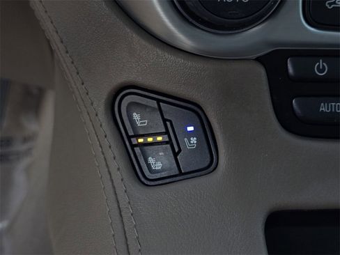 Used 2020 GMC Yukon SLT w/ Premium Edition image 28