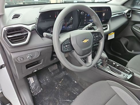 New 2026 Chevrolet TrailBlazer LS w/ LS Convenience Package FWD image 2